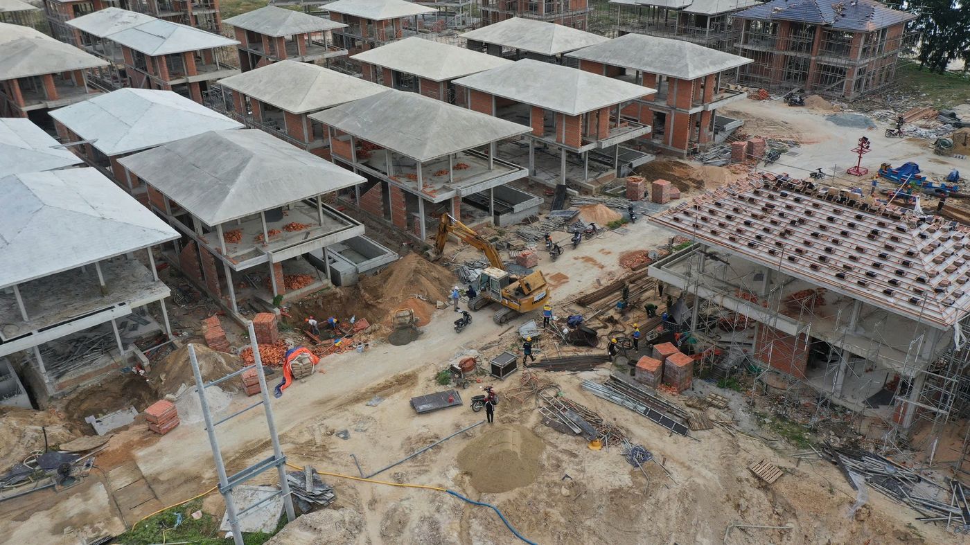 Tiến độ xây dựng biệt thự Solari Anara Bình Tiên tháng 3/2025: cụm biệt thự đang hoàn thiện phần thô, ảnh flycam